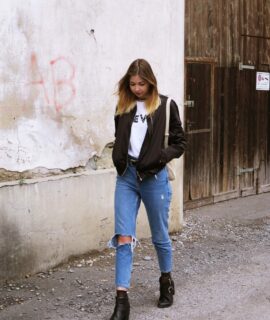 How To Style Mom Jeans